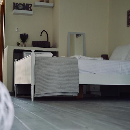 Aelia Sea View Studios Афитос Екстериор снимка
