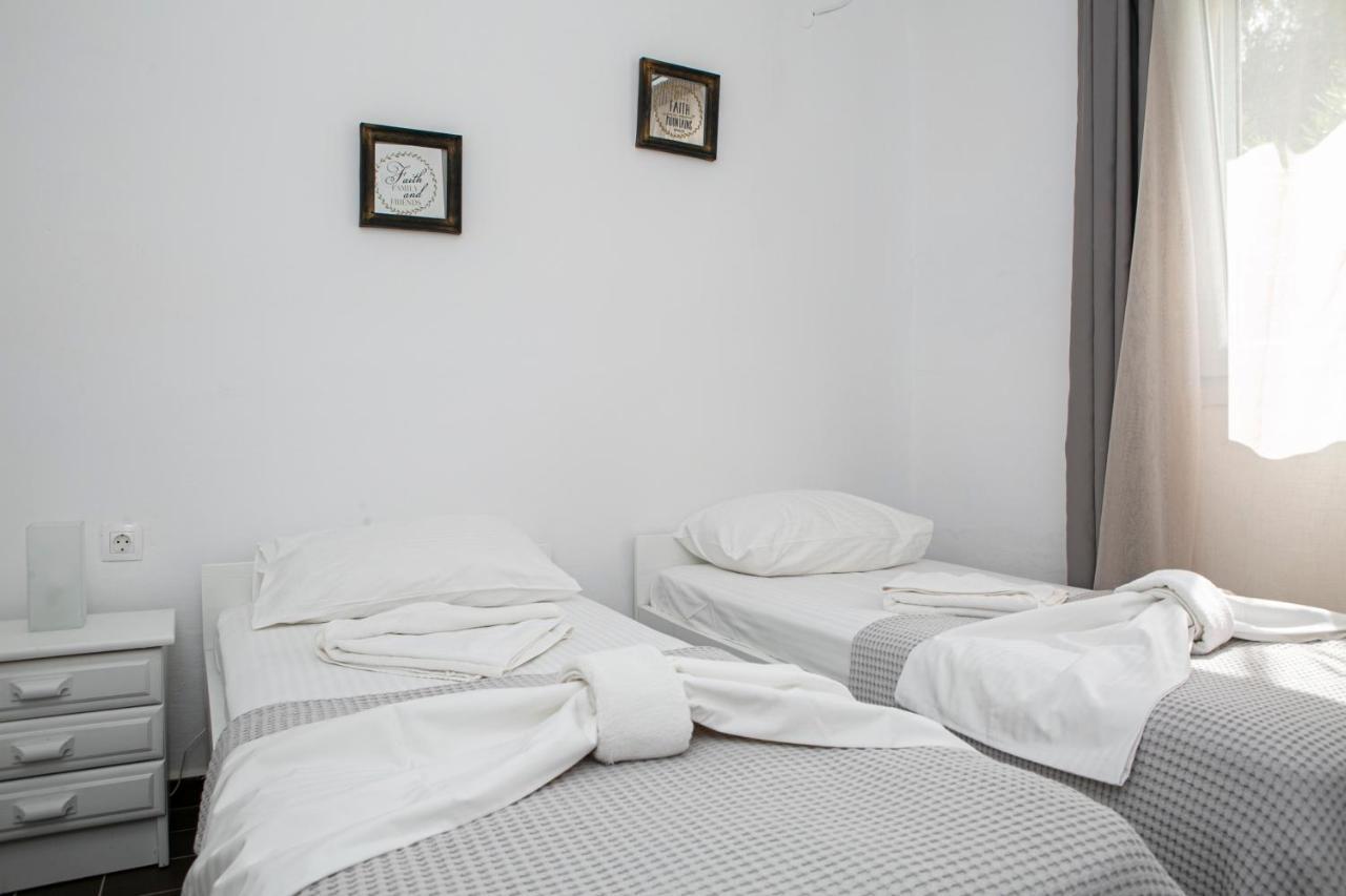 Aelia Sea View Studios Афитос Екстериор снимка